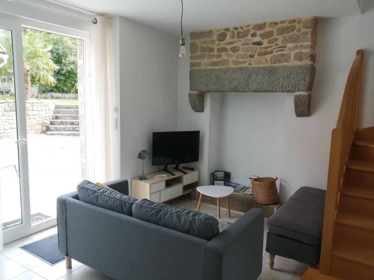 Maison Jullouville Au Calme Εξωτερικό φωτογραφία