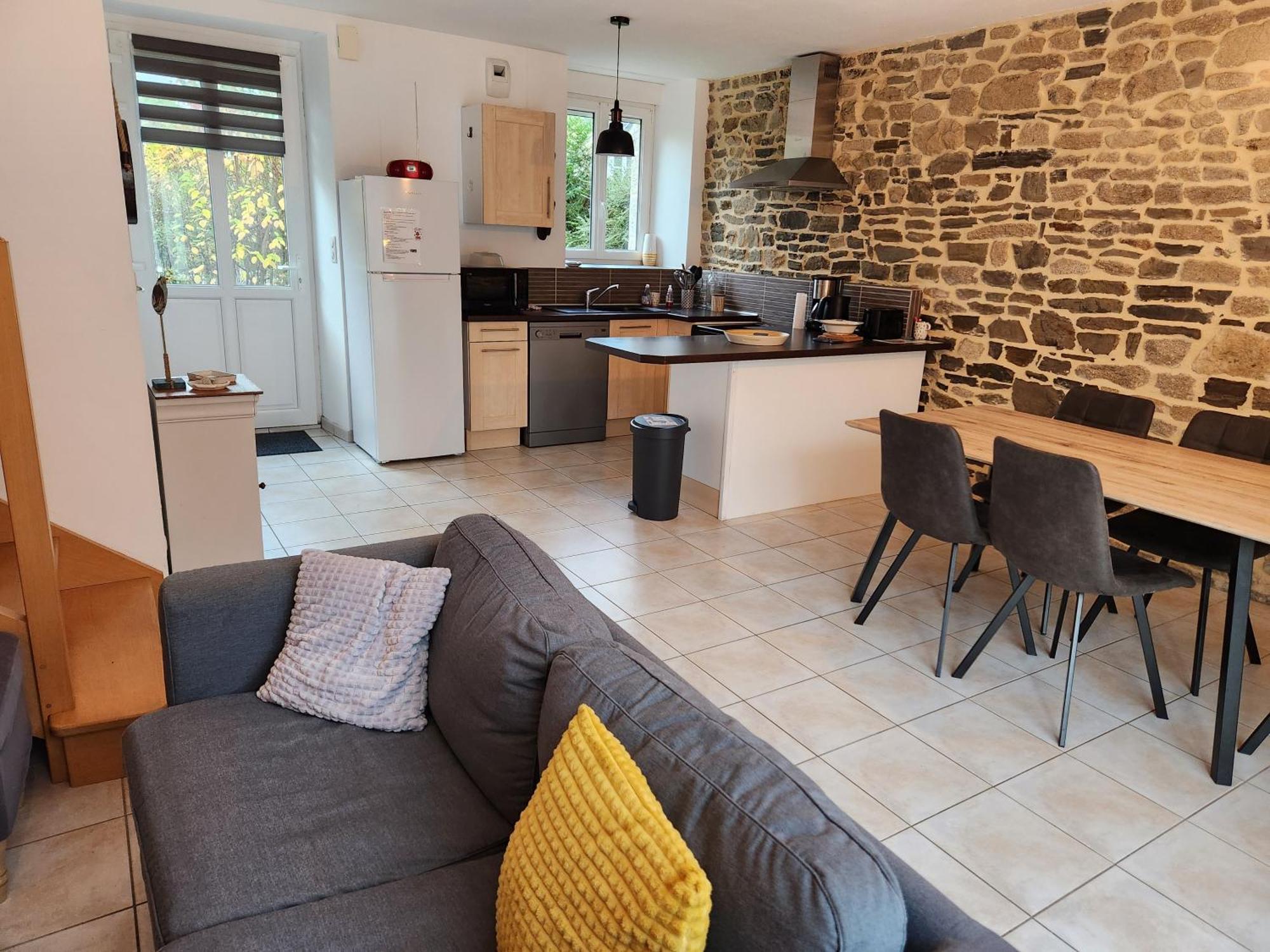 Maison Jullouville Au Calme Εξωτερικό φωτογραφία