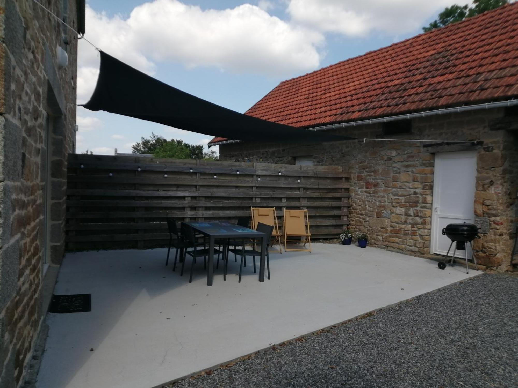 Maison Jullouville Au Calme Εξωτερικό φωτογραφία